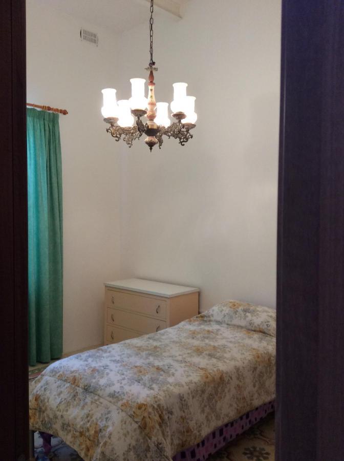 Butts Inn Dorm Victoria Εξωτερικό φωτογραφία