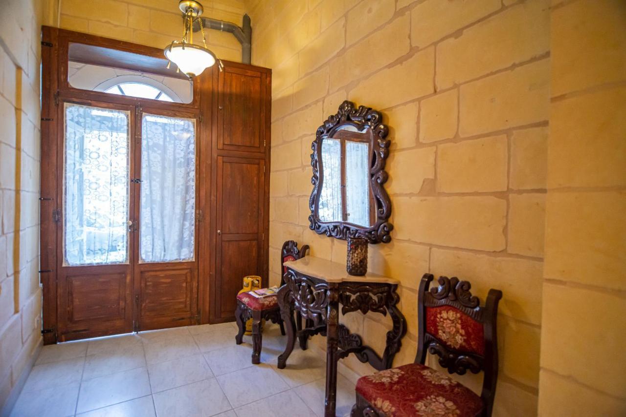 Butts Inn Dorm Victoria Εξωτερικό φωτογραφία